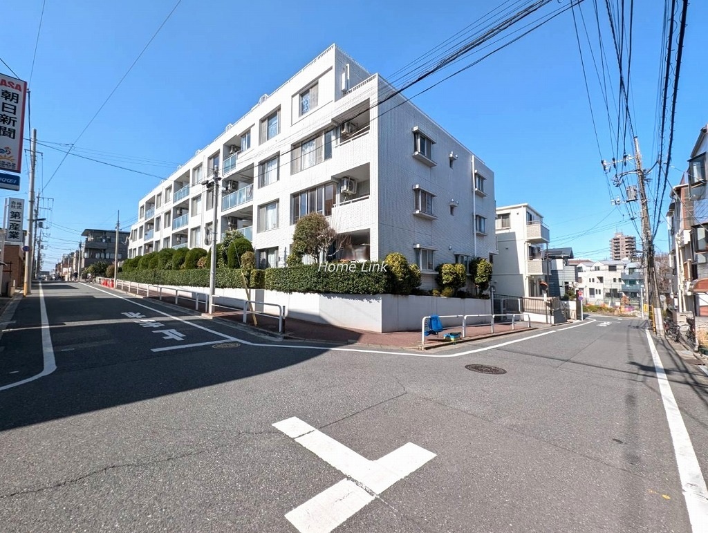 東建ニューハイツ成増　角地に立地